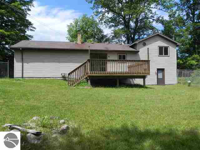9195 Hodge Road Kingsley, MI 49649 - Photo 2 of 24 1747562-1.JPG