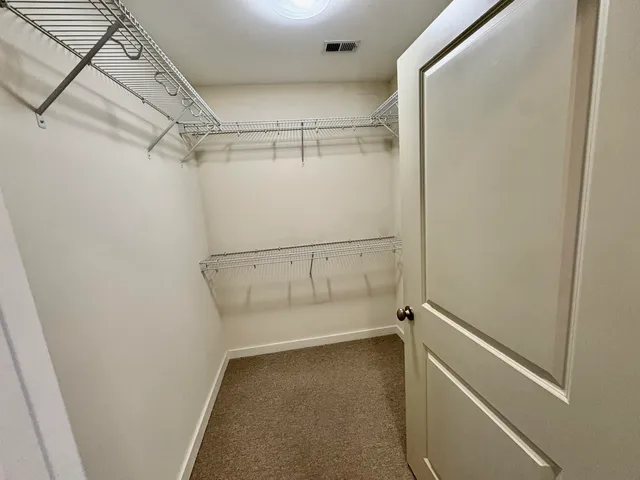 $1,650 | 200 Manufacturers Road, Unit 630, Chattanooga, TN 37405