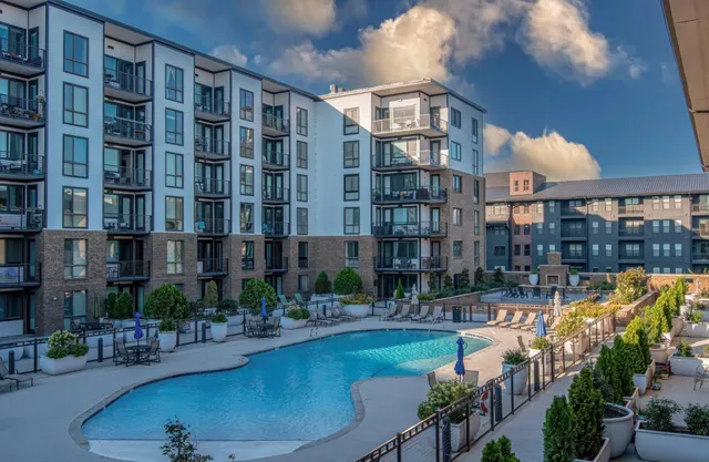 $1,650 | 200 Manufacturers Road, Unit 630, Chattanooga, TN 37405