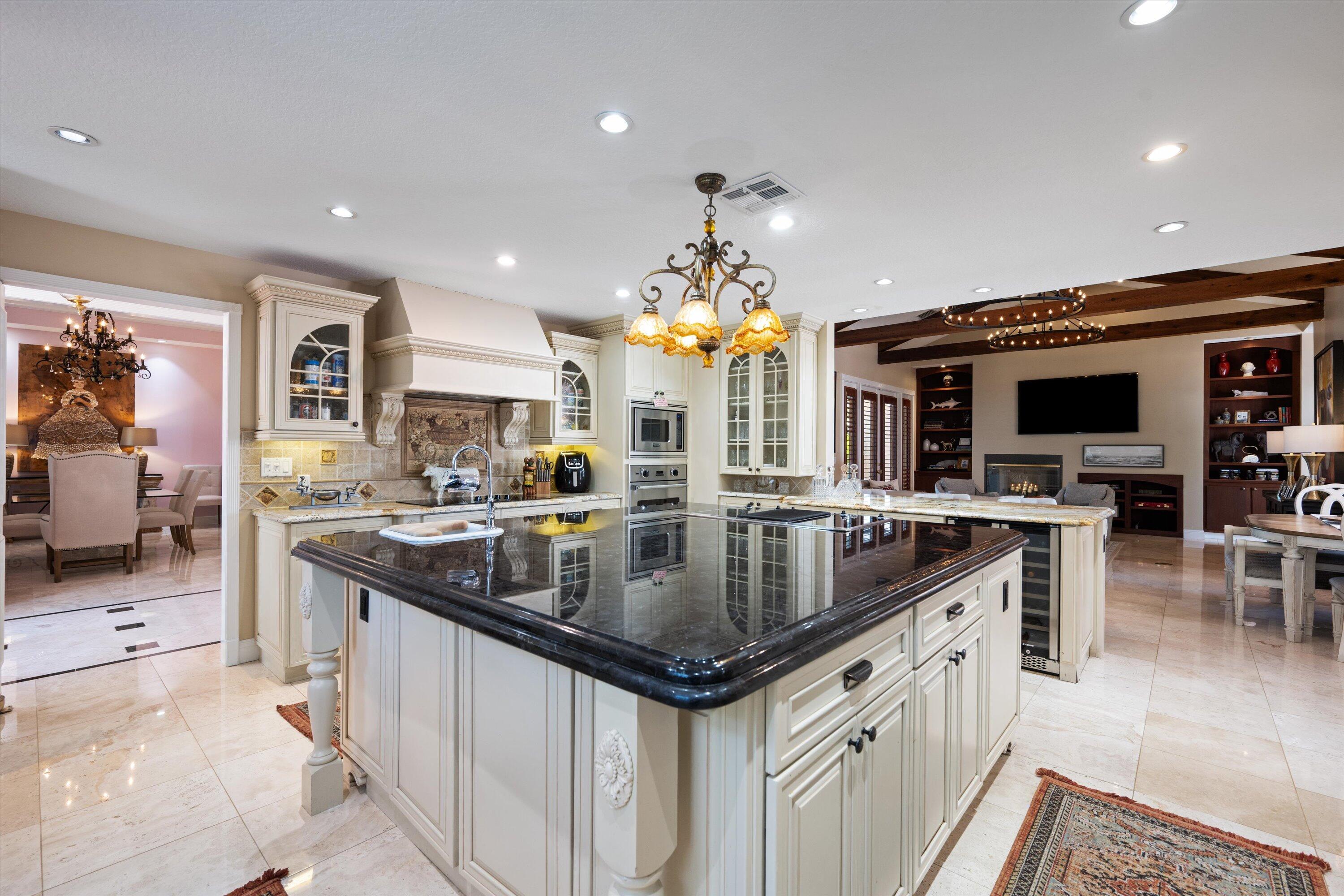 2 Firestone Circle West Palm Beach, FL 33401 - Photo 11 of 48 Kitchen