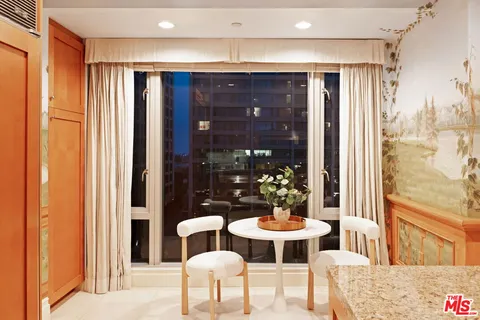 $1,949,000 | 10727 Wilshire Boulevard, Unit 501, Los Angeles, CA 90024