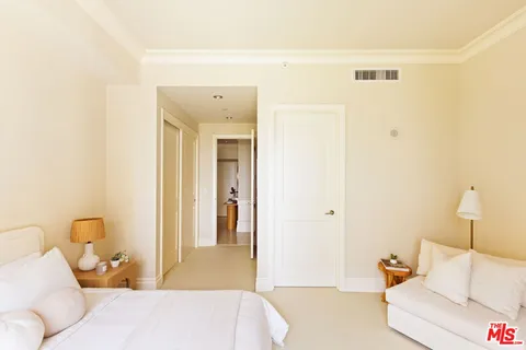 $1,949,000 | 10727 Wilshire Boulevard, Unit 501, Los Angeles, CA 90024