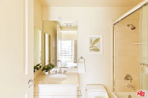 $1,949,000 | 10727 Wilshire Boulevard, Unit 501, Los Angeles, CA 90024