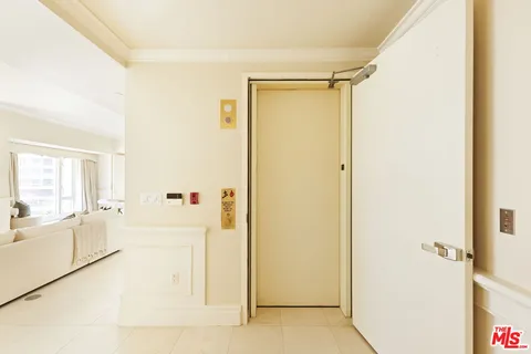 $1,949,000 | 10727 Wilshire Boulevard, Unit 501, Los Angeles, CA 90024