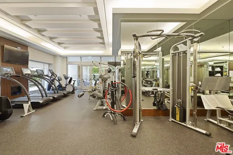 $1,949,000 | 10727 Wilshire Boulevard, Unit 501, Los Angeles, CA 90024