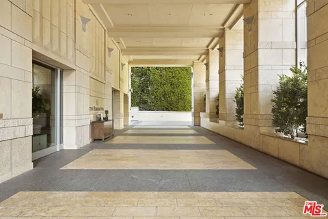 $1,949,000 | 10727 Wilshire Boulevard, Unit 501, Los Angeles, CA 90024