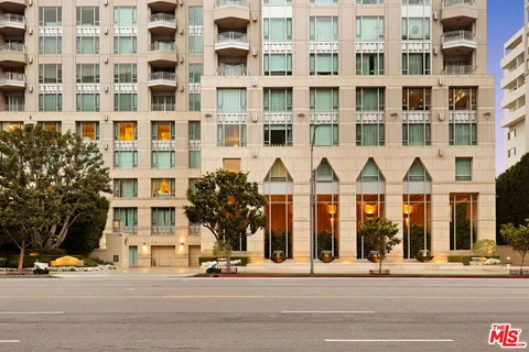 $1,949,000 | 10727 Wilshire Boulevard, Unit 501, Los Angeles, CA 90024