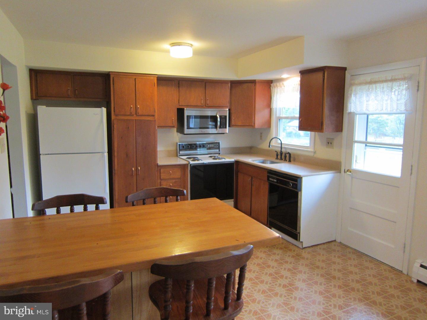 5556 Silo Hill Road Doylestown, PA 18902 - Photo 4 of 14 Kitchen