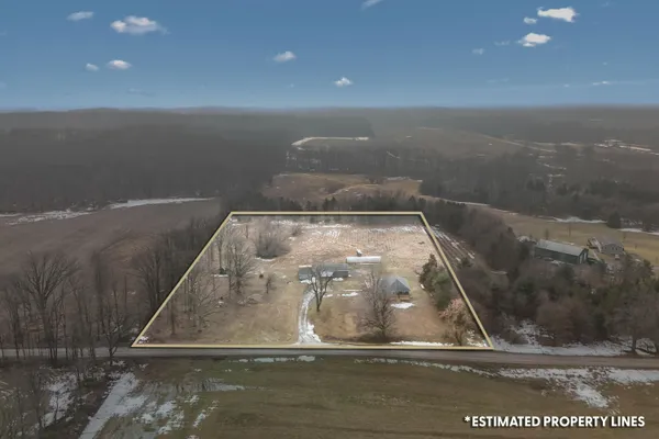 $285,000 | 10191 Wood Road, North Adams, MI 49262