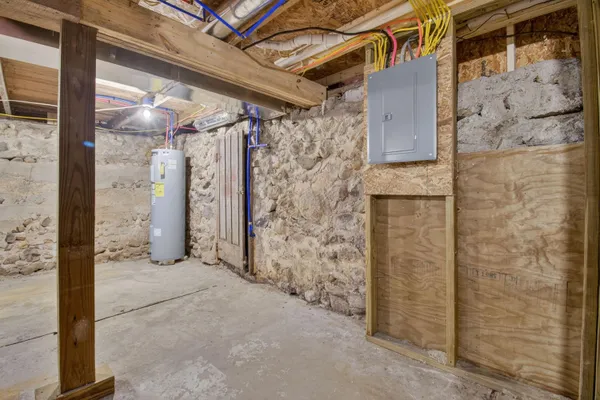 $285,000 | 10191 Wood Road, North Adams, MI 49262