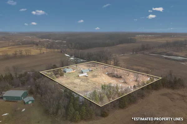 $285,000 | 10191 Wood Road, North Adams, MI 49262