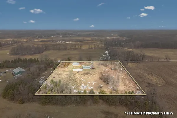 $285,000 | 10191 Wood Road, North Adams, MI 49262