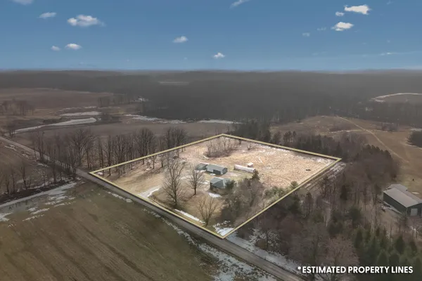 $285,000 | 10191 Wood Road, North Adams, MI 49262