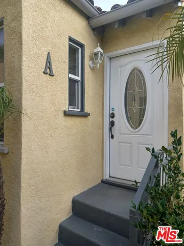 $3,495 | 1427 17th Street, Santa Monica, CA 90404