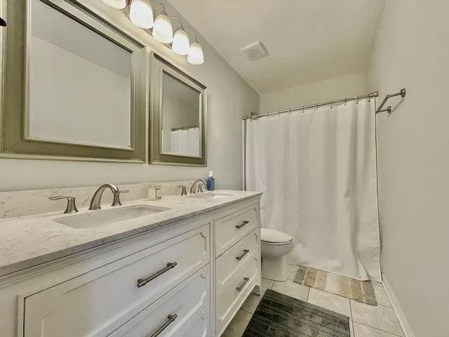 $449,000 | 1055 Christine Lane, Antioch, IL 60002