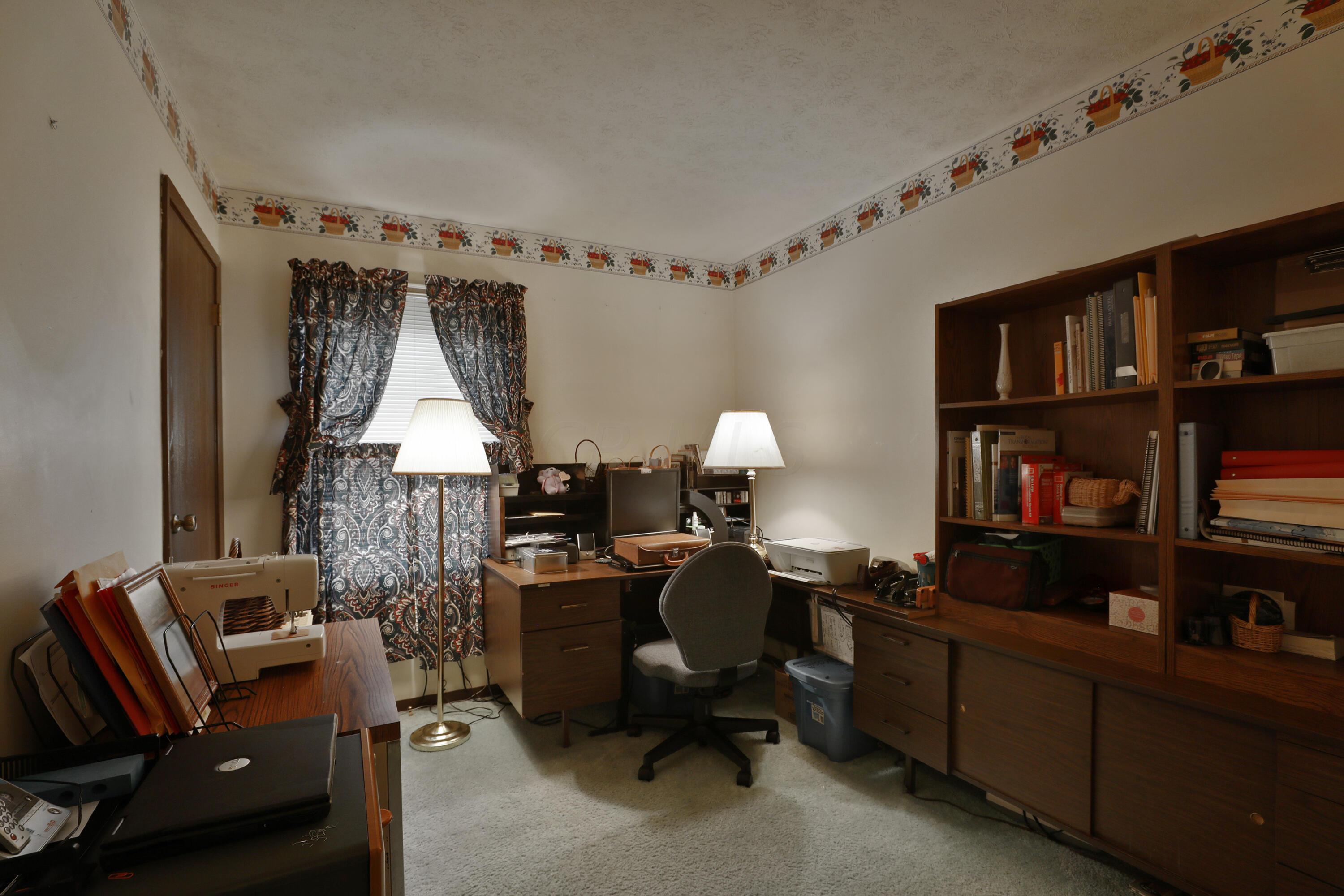 5891 Parkglen Road Galloway, OH 43119 - Photo 18 of 31 5891-Parkglen-23