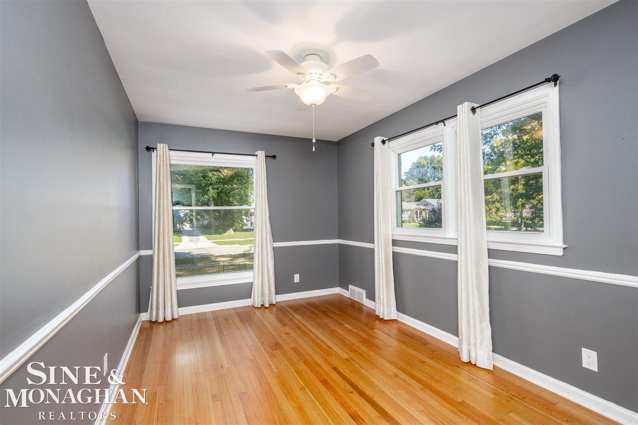 207 Ridgemont Road Grosse Pointe, MI 48236 - Photo 21 of 41 50056754-20.JPG