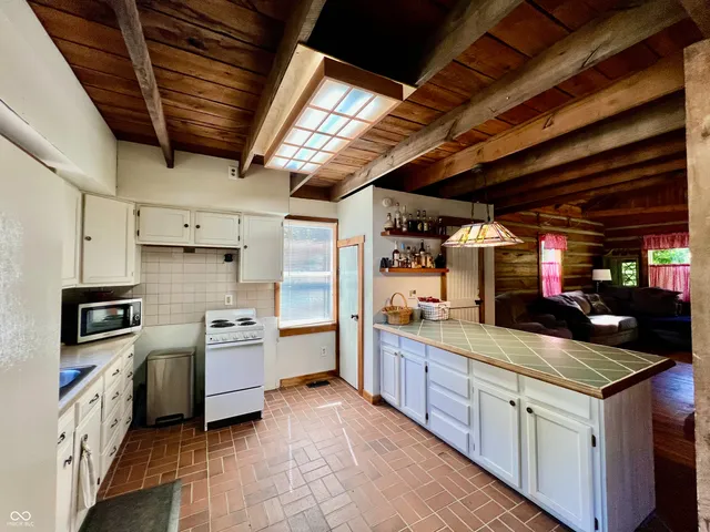 $249,900 | 7932 Mt Nebo Road, Columbus, IN 47201