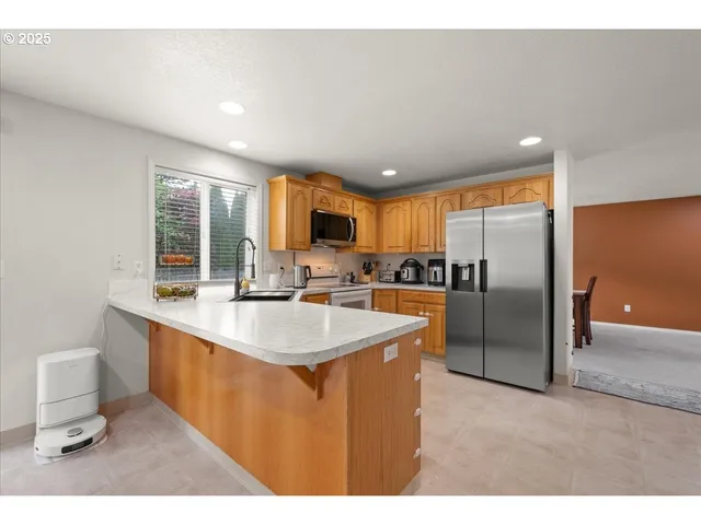 $555,000 | 11716 Northeast 42nd Court, Vancouver, WA 98686