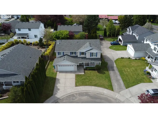 $555,000 | 11716 Northeast 42nd Court, Vancouver, WA 98686