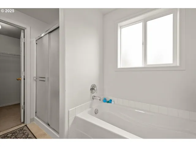 $555,000 | 11716 Northeast 42nd Court, Vancouver, WA 98686