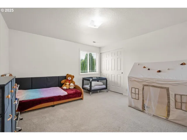 $555,000 | 11716 Northeast 42nd Court, Vancouver, WA 98686