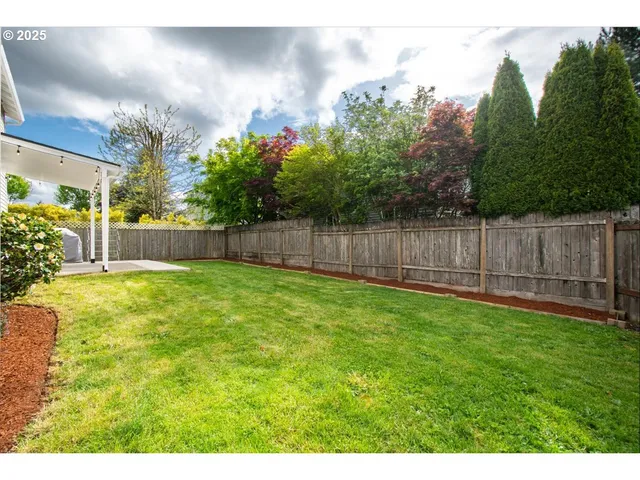 $555,000 | 11716 Northeast 42nd Court, Vancouver, WA 98686