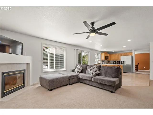 $555,000 | 11716 Northeast 42nd Court, Vancouver, WA 98686