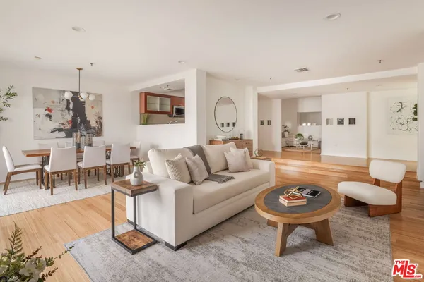$998,000 | 12011 Goshen Avenue, Unit 105, Los Angeles, CA 90049