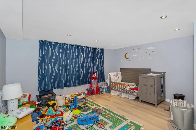 $2,100 | 76 Ridge Road, Unit 1, Oak Ridge, NJ 07438