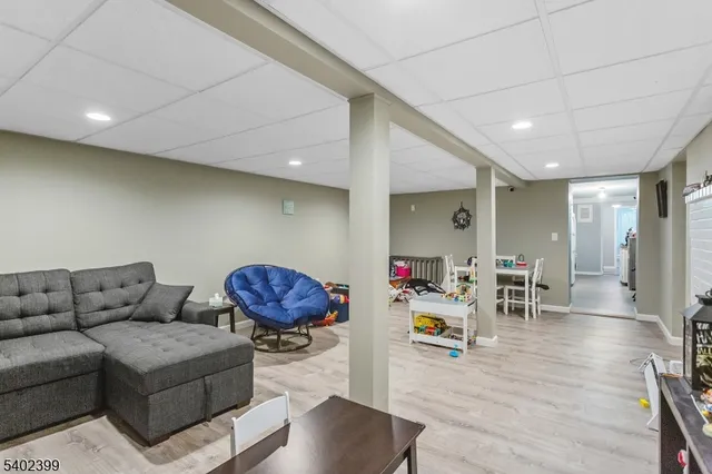 $2,100 | 76 Ridge Road, Unit 1, Oak Ridge, NJ 07438