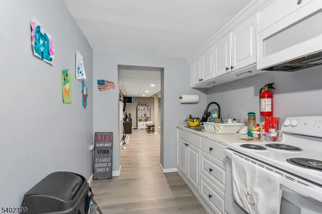 $2,100 | 76 Ridge Road, Unit 1, Oak Ridge, NJ 07438