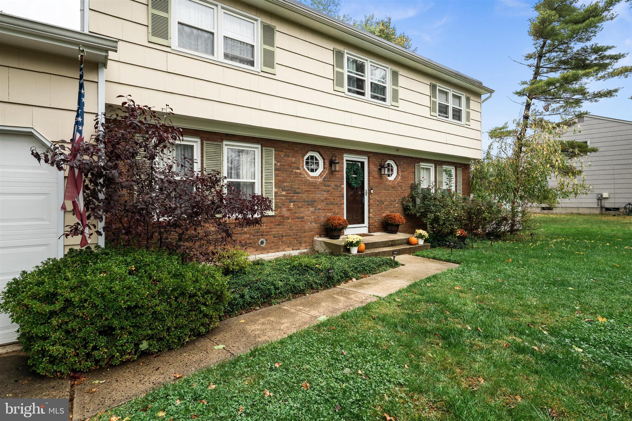 59 Brophy Drive Ewing, NJ 08638 - Photo 2 of 33