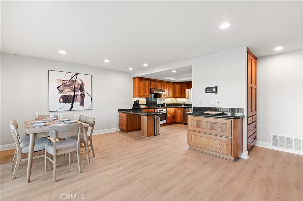 25 Lakeview, Unit 60 Irvine, CA 92604 - Photo 17 of 32