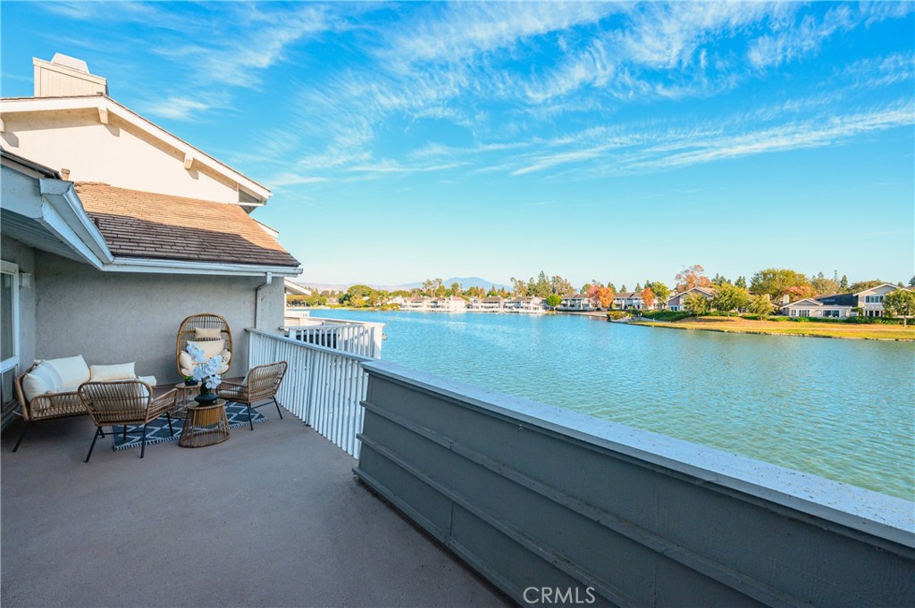 25 Lakeview, Unit 60 Irvine, CA 92604 - Photo 2 of 32