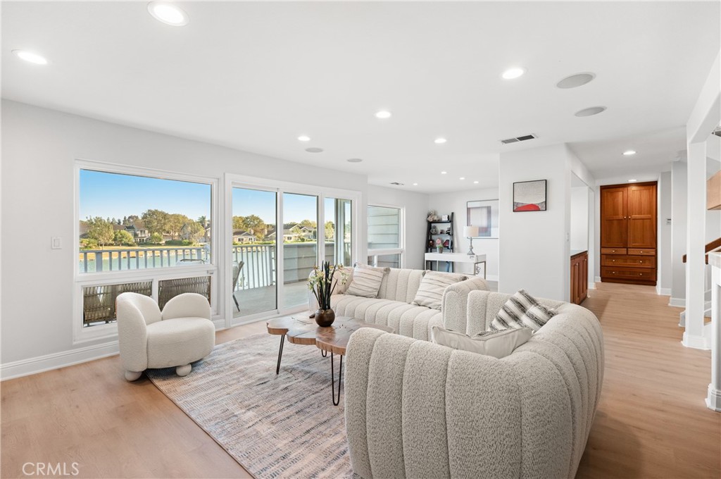 25 Lakeview, Unit 60 Irvine, CA 92604 - Photo 9 of 32