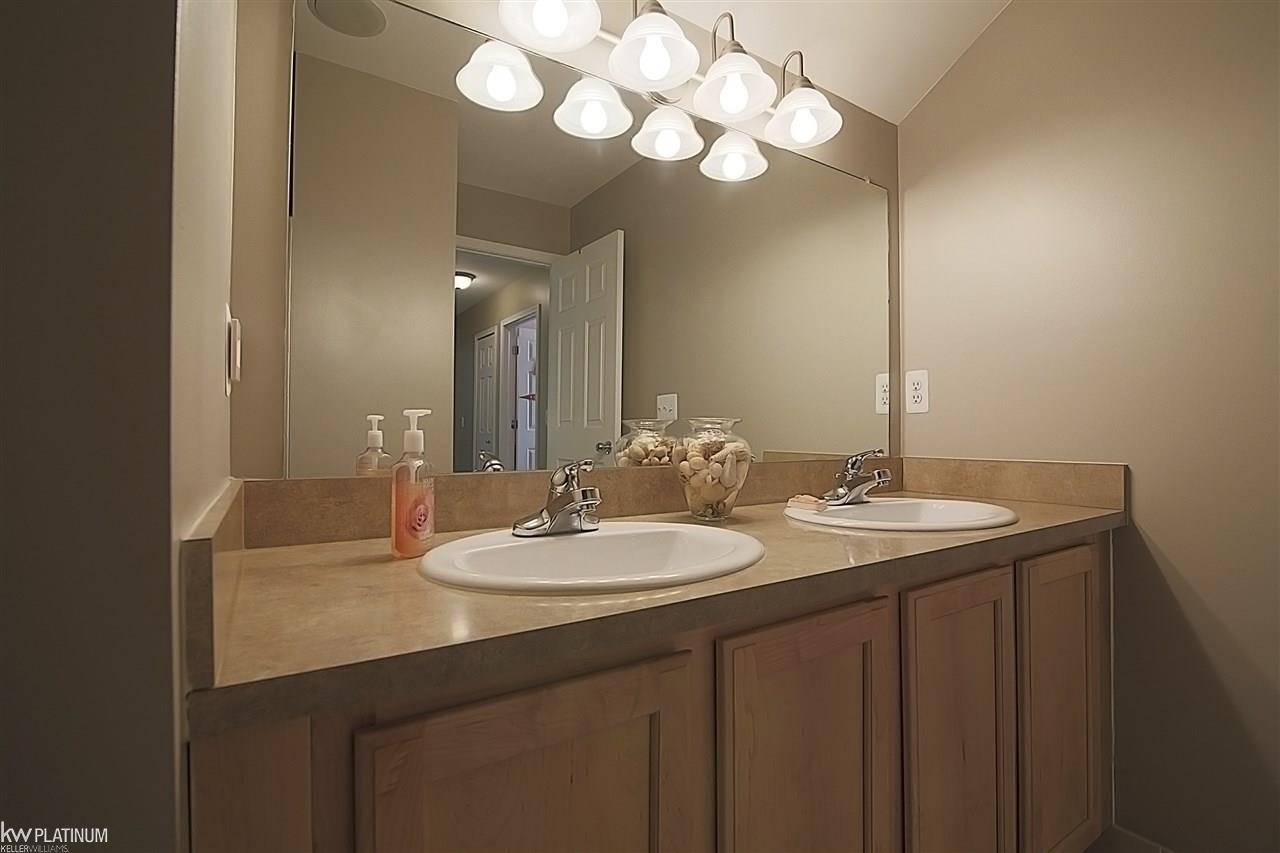 53080 Molenda Road Chesterfield, MI 48051 - Photo 34 of 44