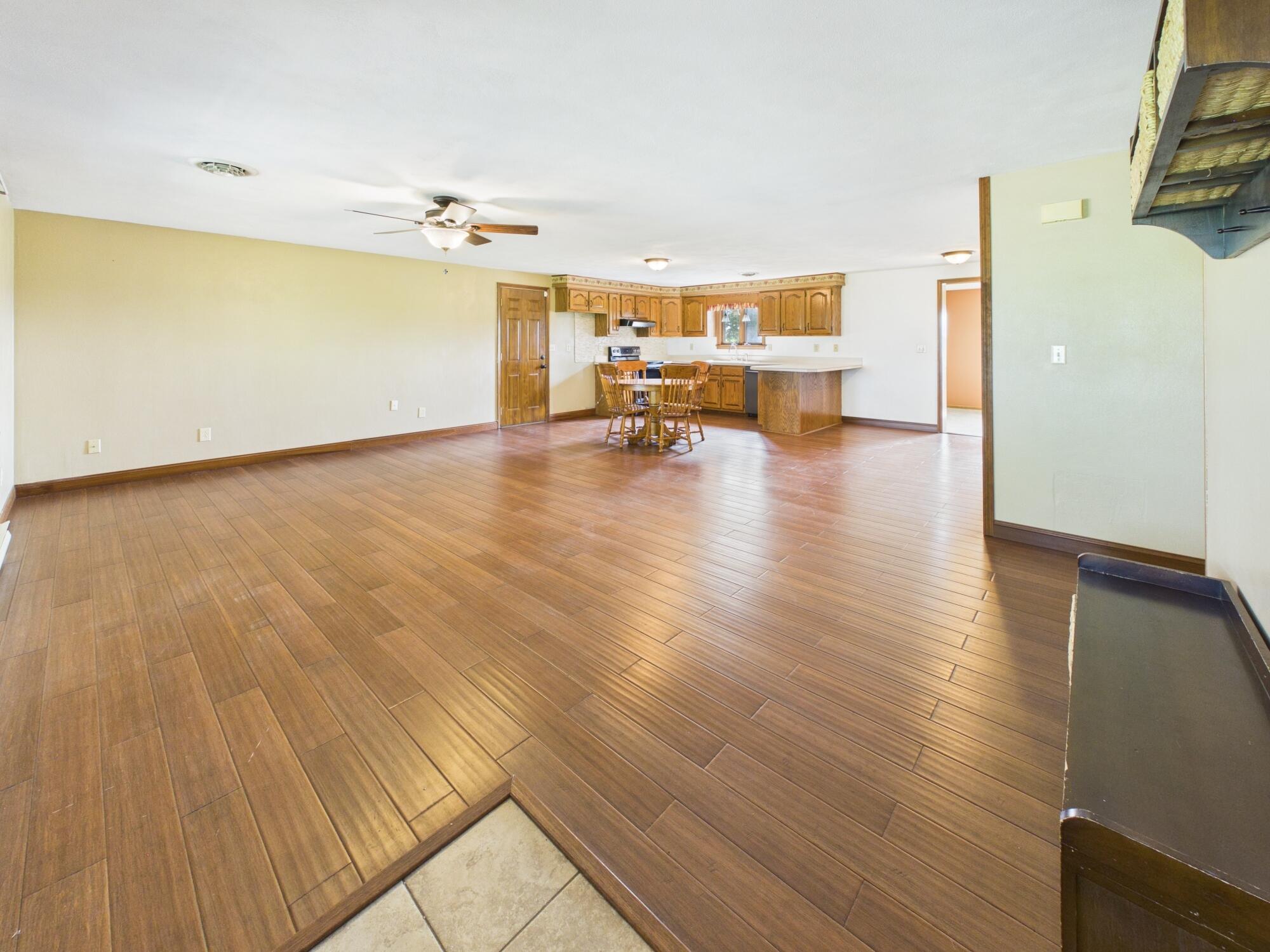 2357 Gordon-Landis Road Arcanum, OH 45304 - Photo 7 of 36 12-Great Room (1)