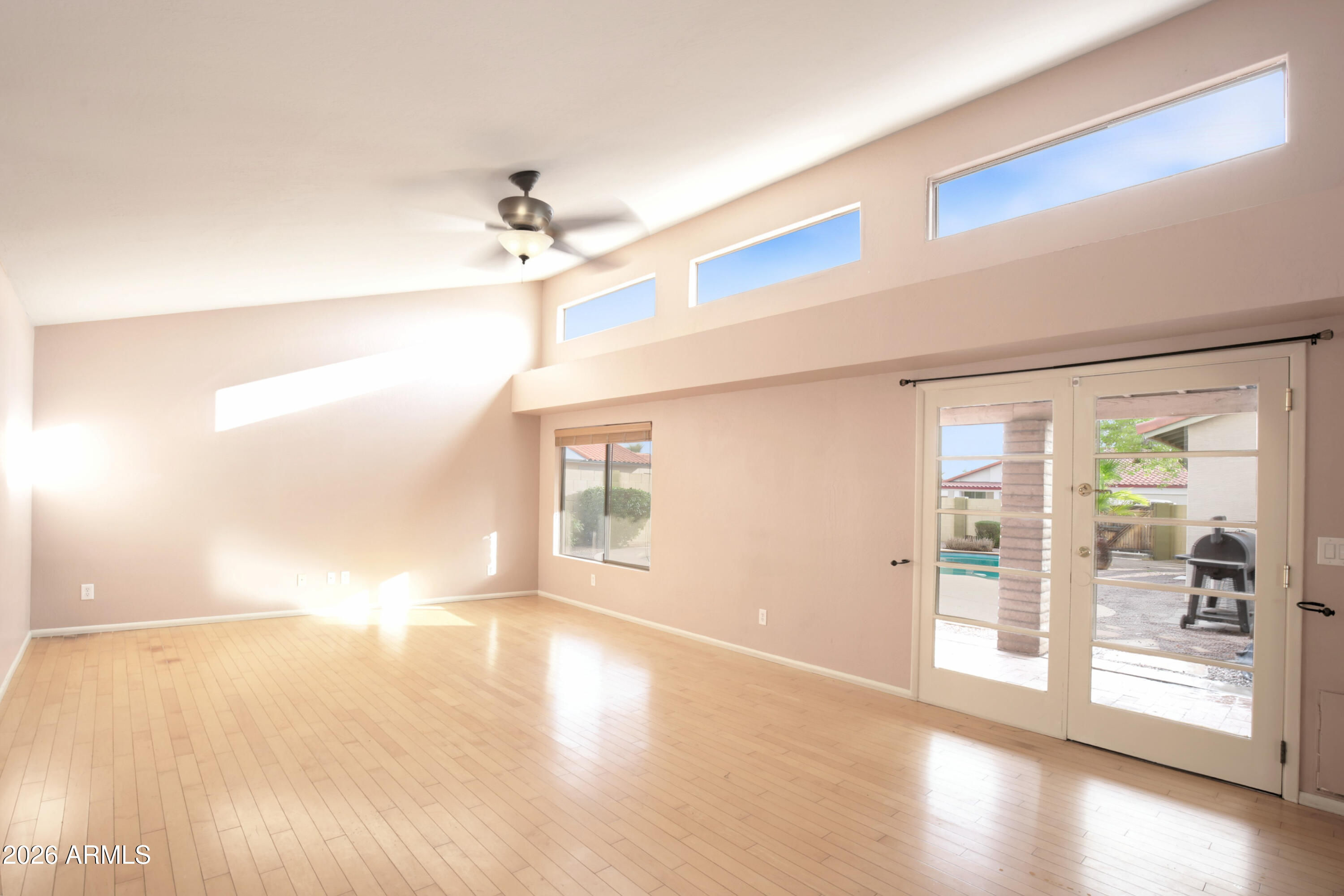 2102 West Knox Road Chandler, AZ 85224 - Photo 16 of 62 Great room