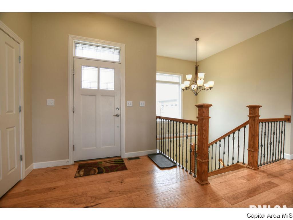 5215 Passfield Road Rochester, IL 62563 - Photo 3 of 34