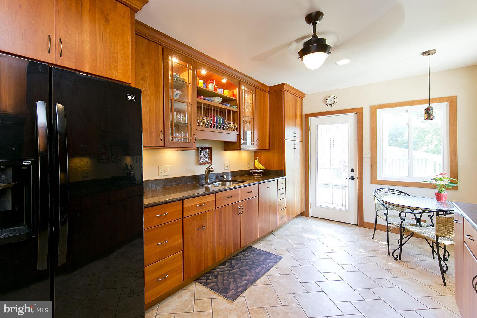 131 Roszel Road Winchester, VA 22601 - Photo 11 of 30 Kitchen