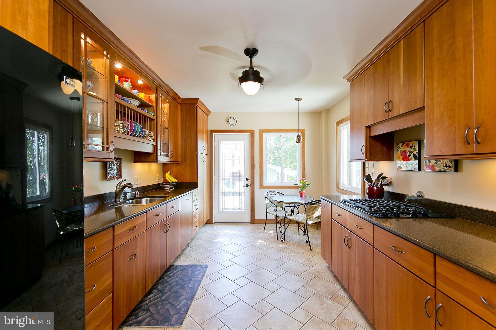 131 Roszel Road Winchester, VA 22601 - Photo 12 of 30 Kitchen