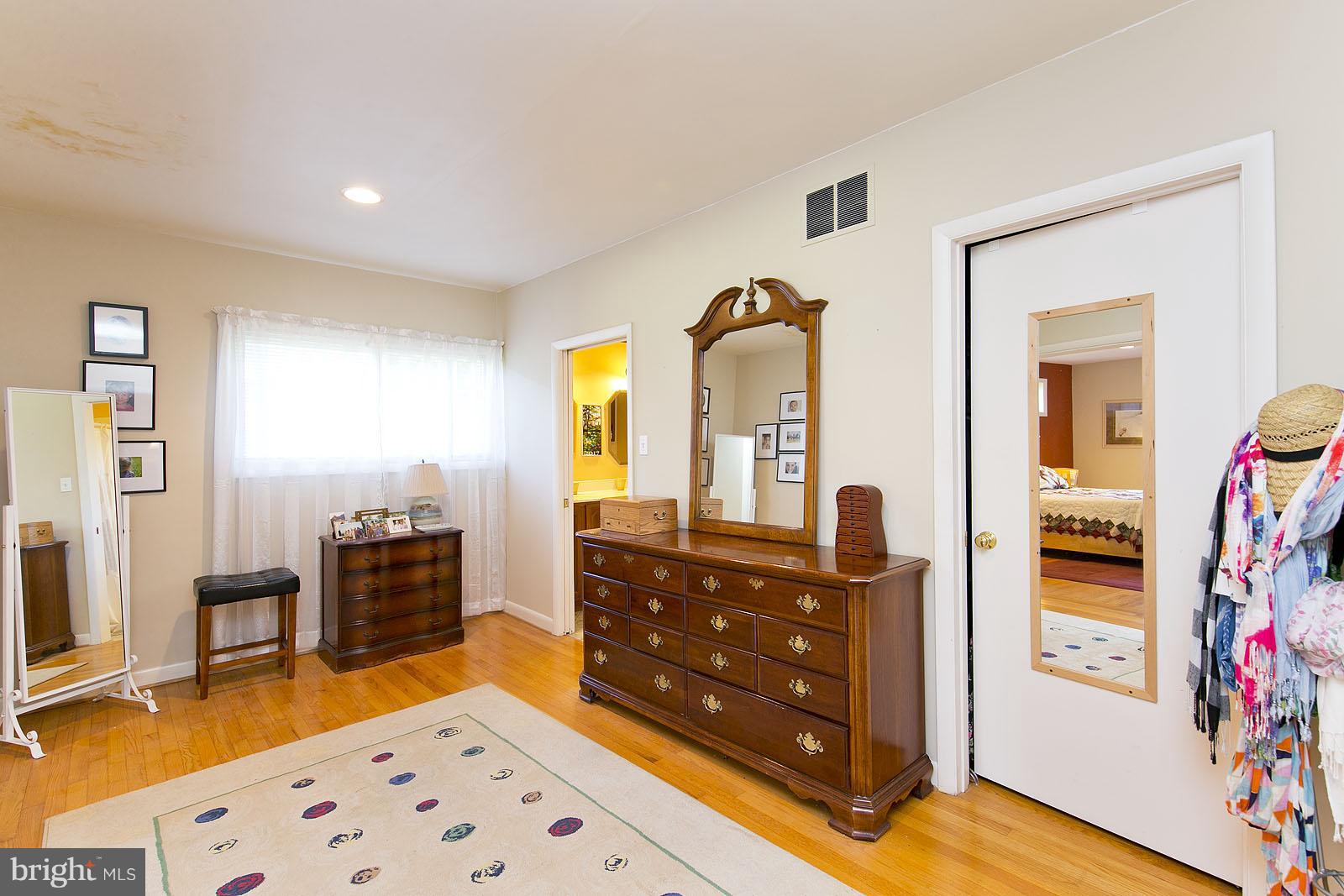 131 Roszel Road Winchester, VA 22601 - Photo 17 of 30 Bedroom (Master)