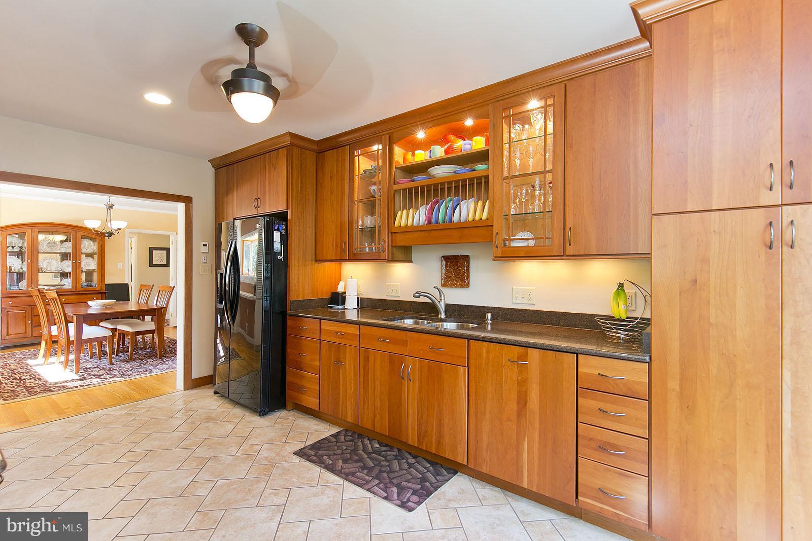 131 Roszel Road Winchester, VA 22601 - Photo 10 of 30 Kitchen