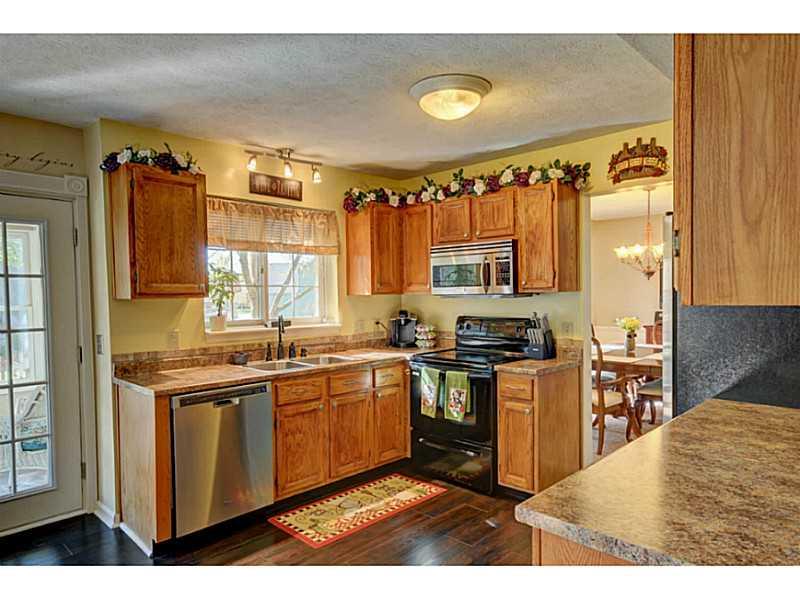 7579 Meadow Ridge Drive Fishers, IN 46038 - Photo 2 of 24 Gallery Image 2