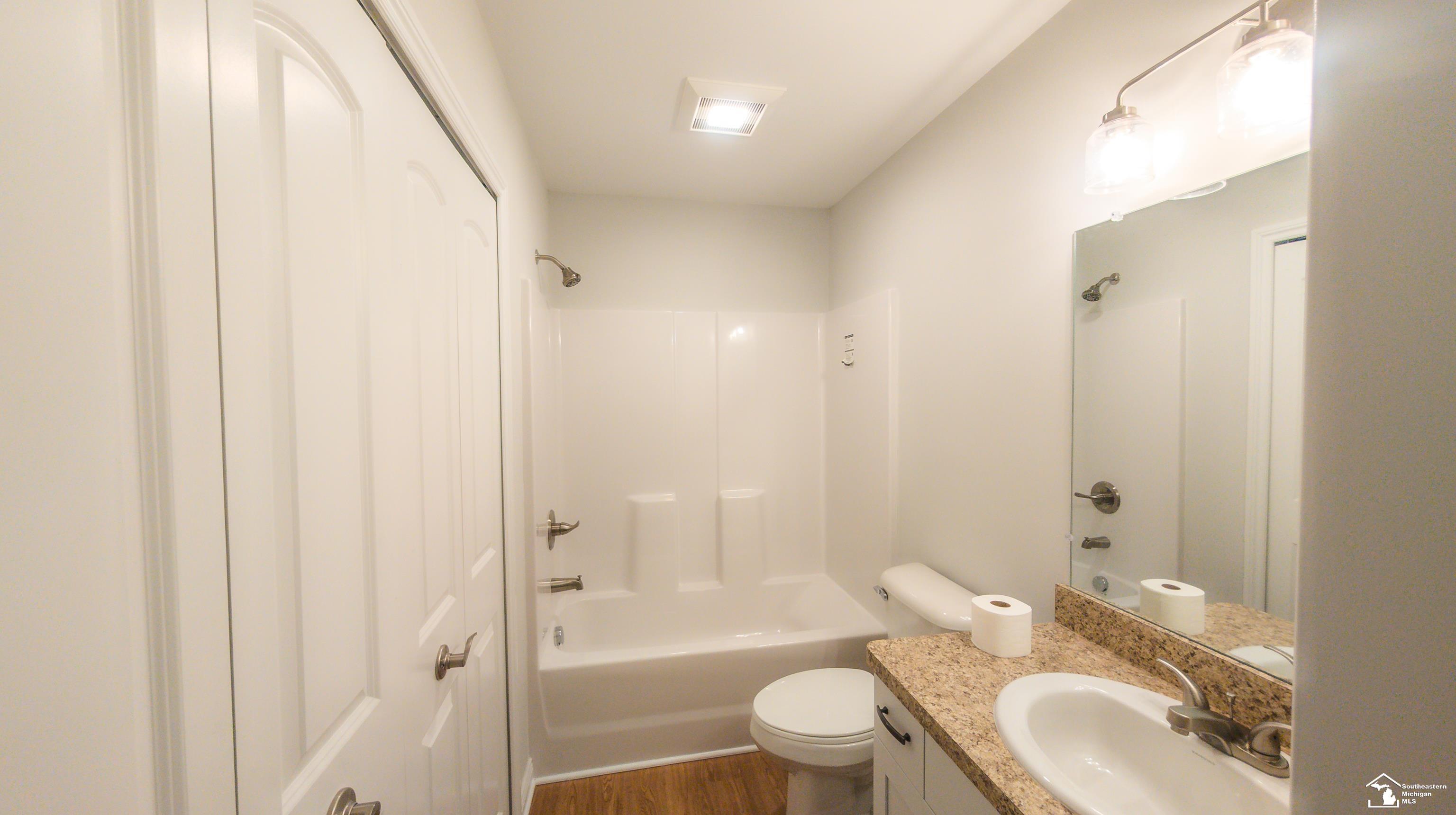 5203 Volterra Drive Monroe, MI 48161 - Photo 5 of 20 50201288-0c5a1f8d-1675-4228-bf51-a90ea9792dcd.JPG