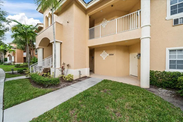 $1,200 | 8264 Mulligan Circle, Unit B, Port St. Lucie, FL 34986