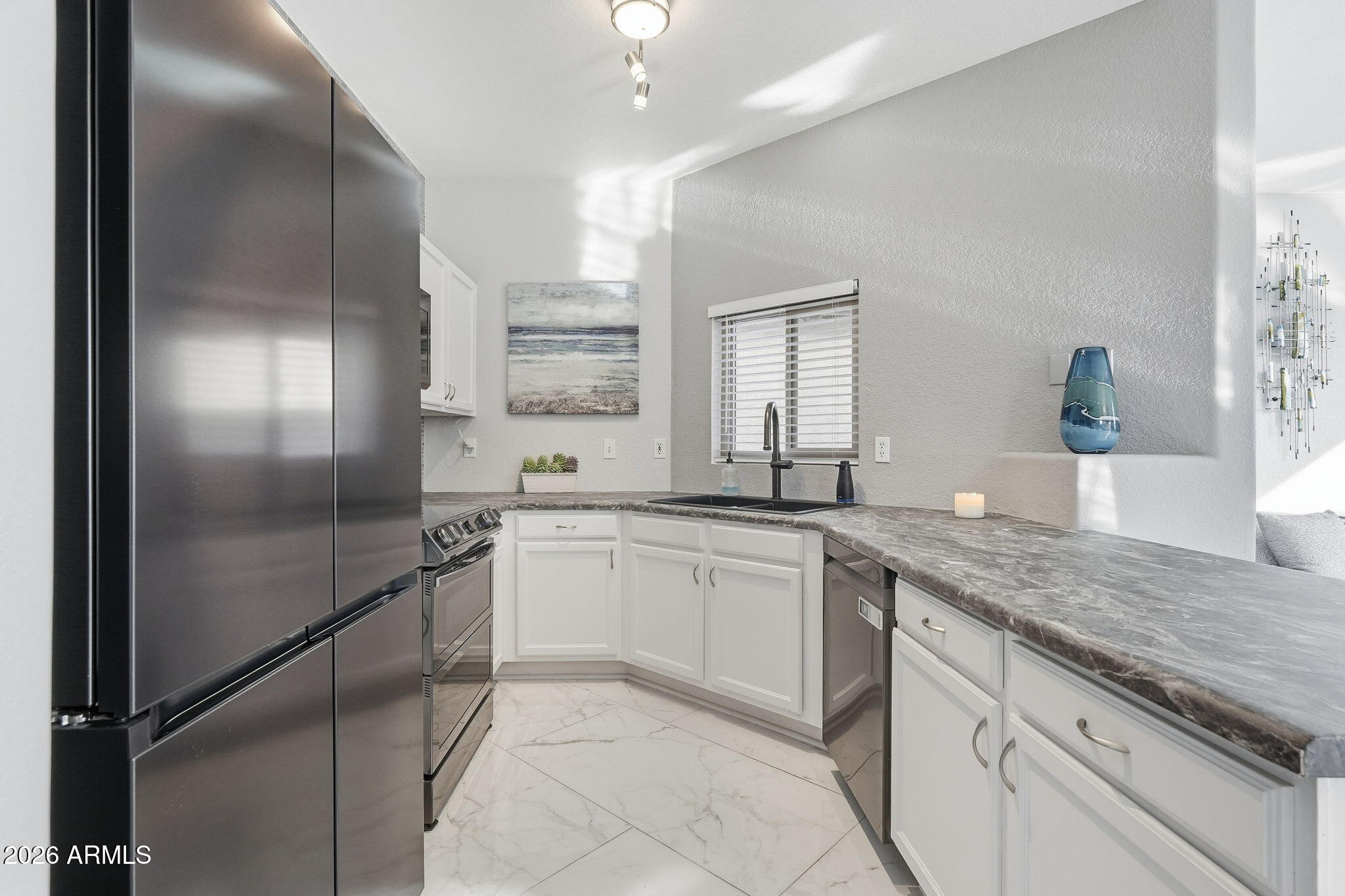 1273 South Boulder Street, Unit A Gilbert, AZ 85296 - Photo 11 of 40 012_ListerPros