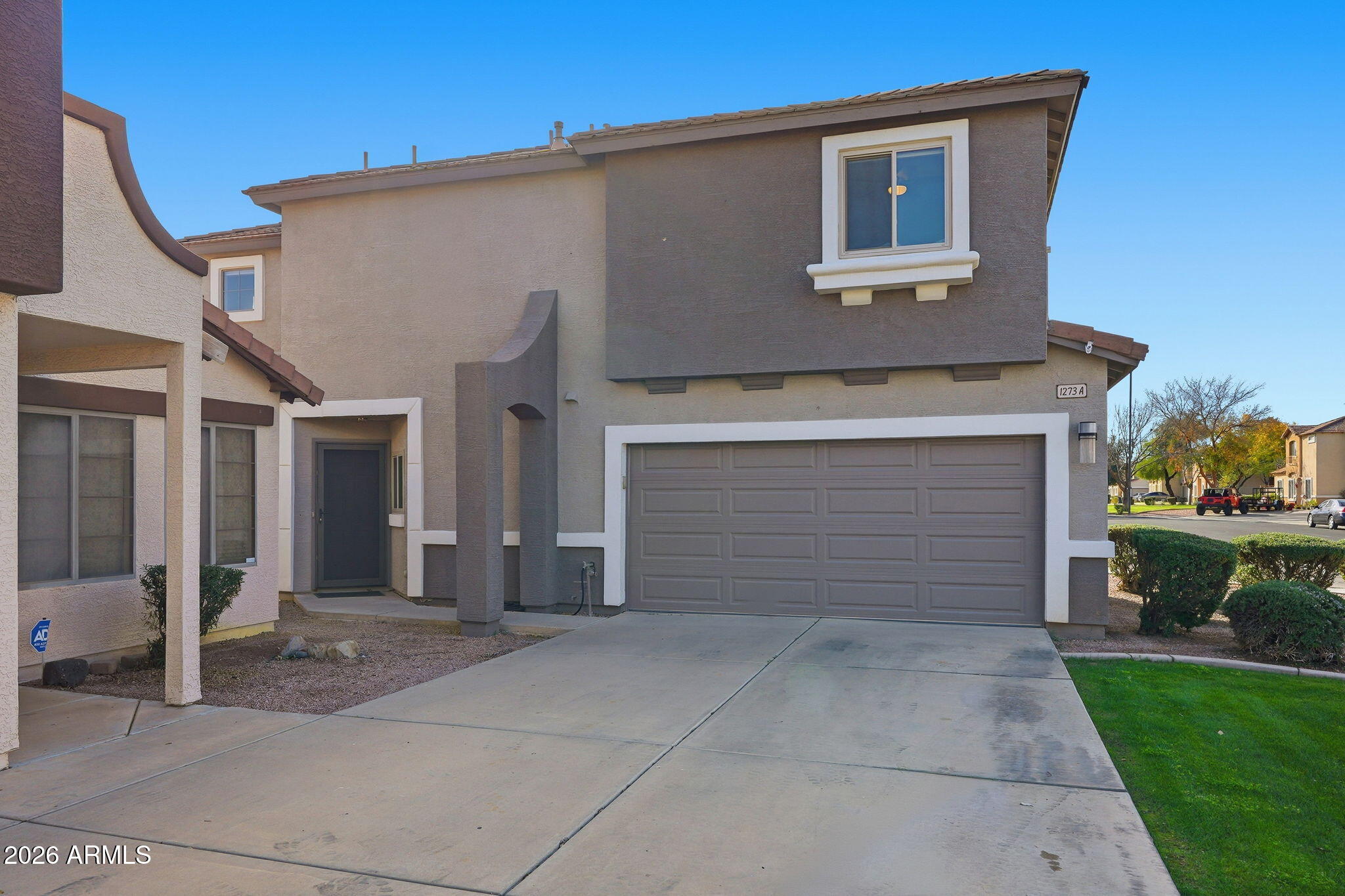 1273 South Boulder Street, Unit A Gilbert, AZ 85296 - Photo 3 of 40 003_ListerPros