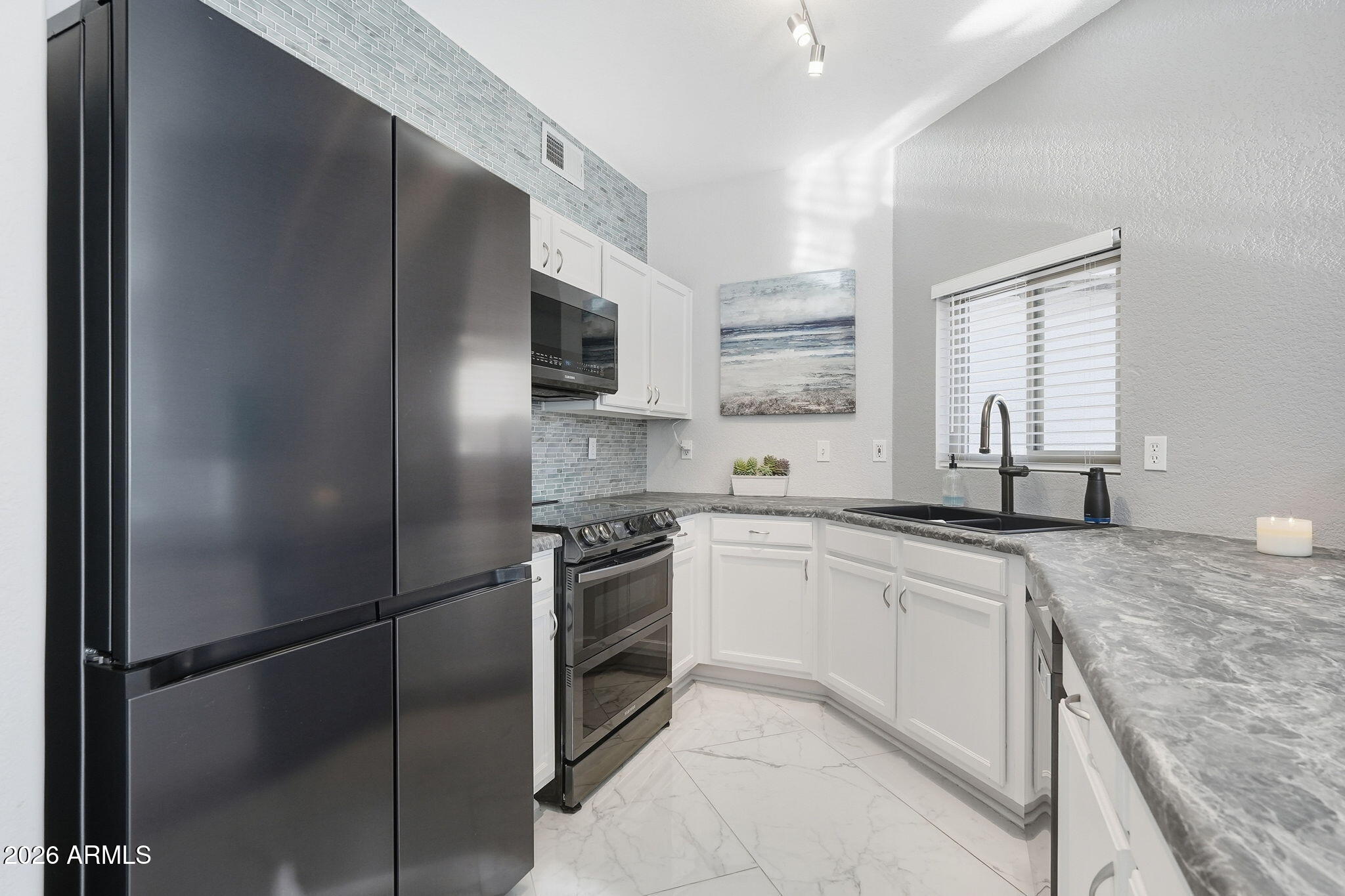 1273 South Boulder Street, Unit A Gilbert, AZ 85296 - Photo 10 of 40 011_ListerPros